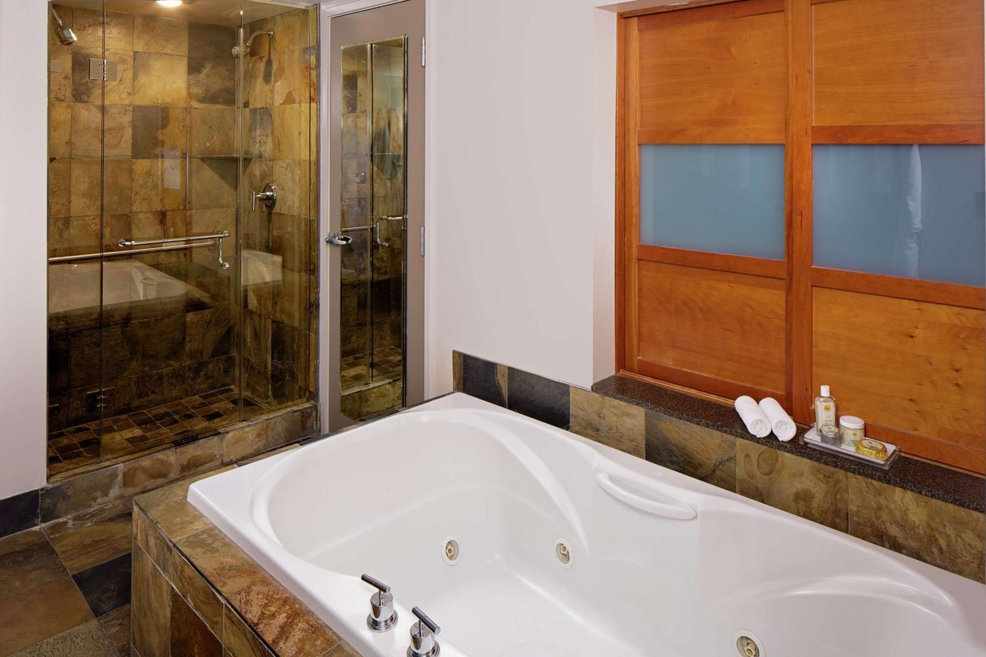 Chrysalis Inn & Spa Bellingham, Curio Collection By Hilton Εξωτερικό φωτογραφία