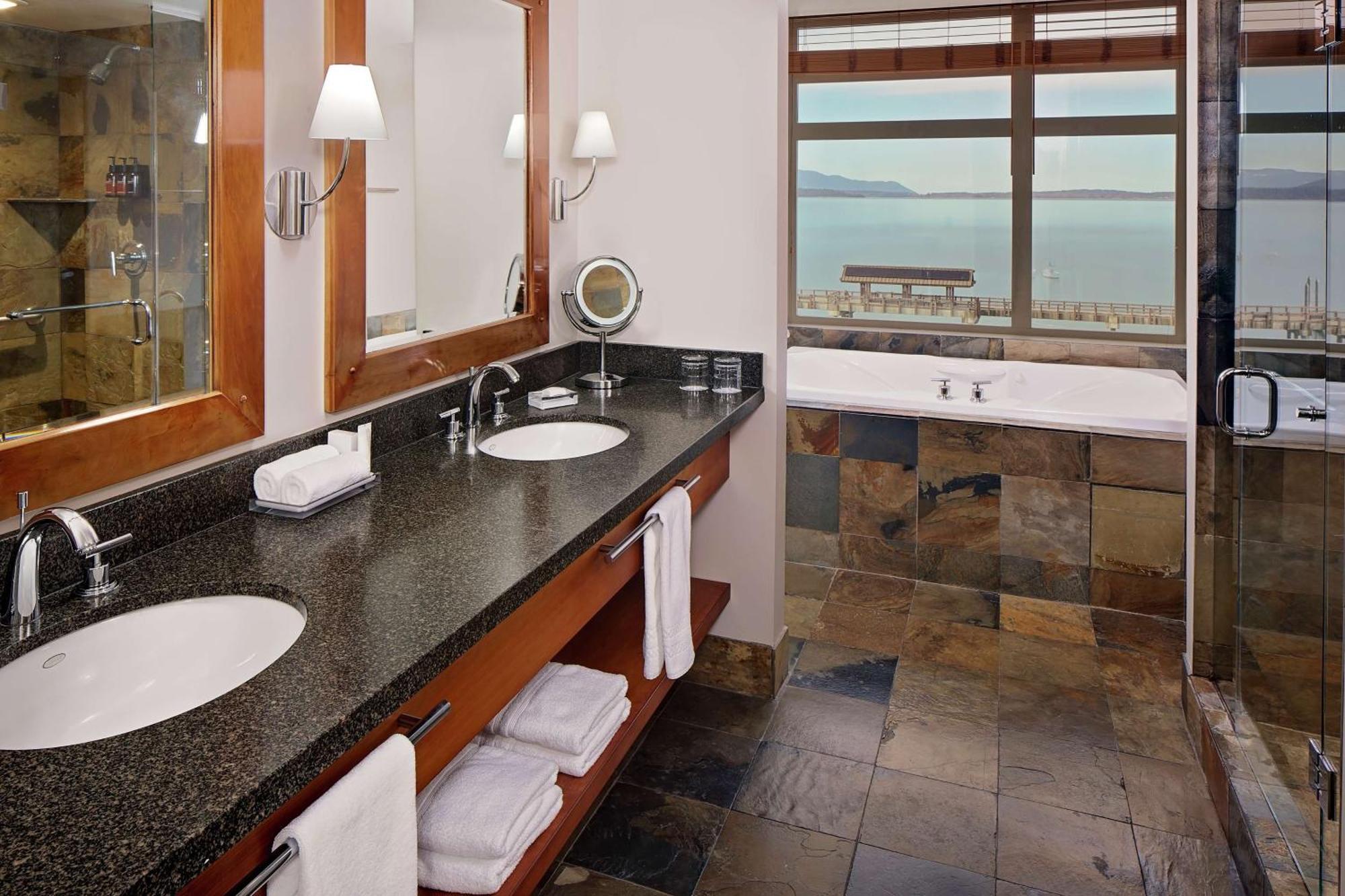 Chrysalis Inn & Spa Bellingham, Curio Collection By Hilton Εξωτερικό φωτογραφία